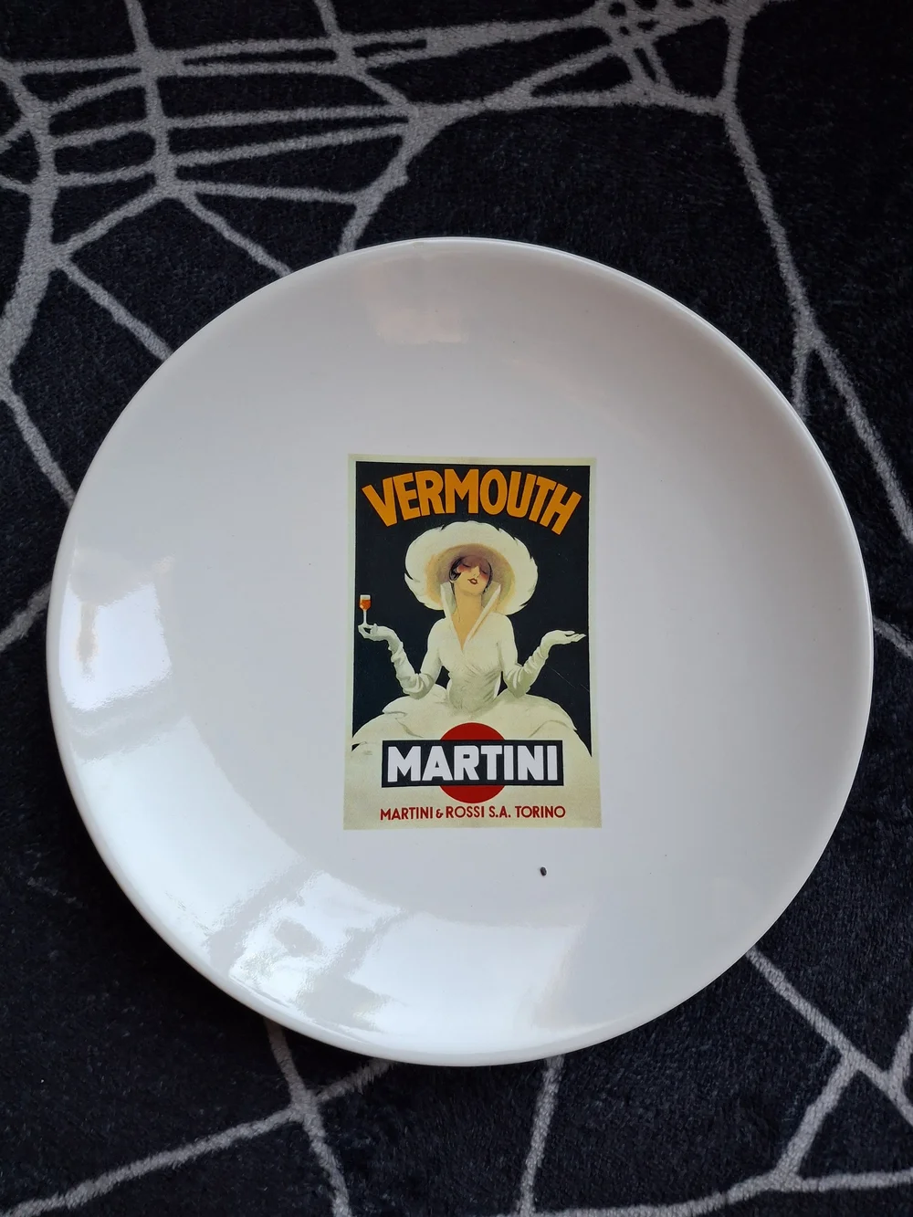 Pottery Barn Black Vintage Martini Vermouth Set Of 4 Plates Round Box Never Used